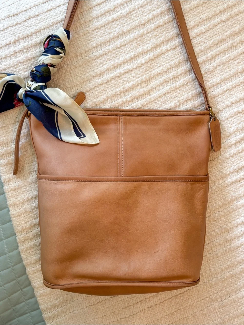 Coach Bucket Bag 4075